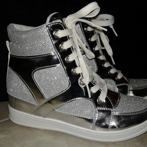 Wedge sneakers